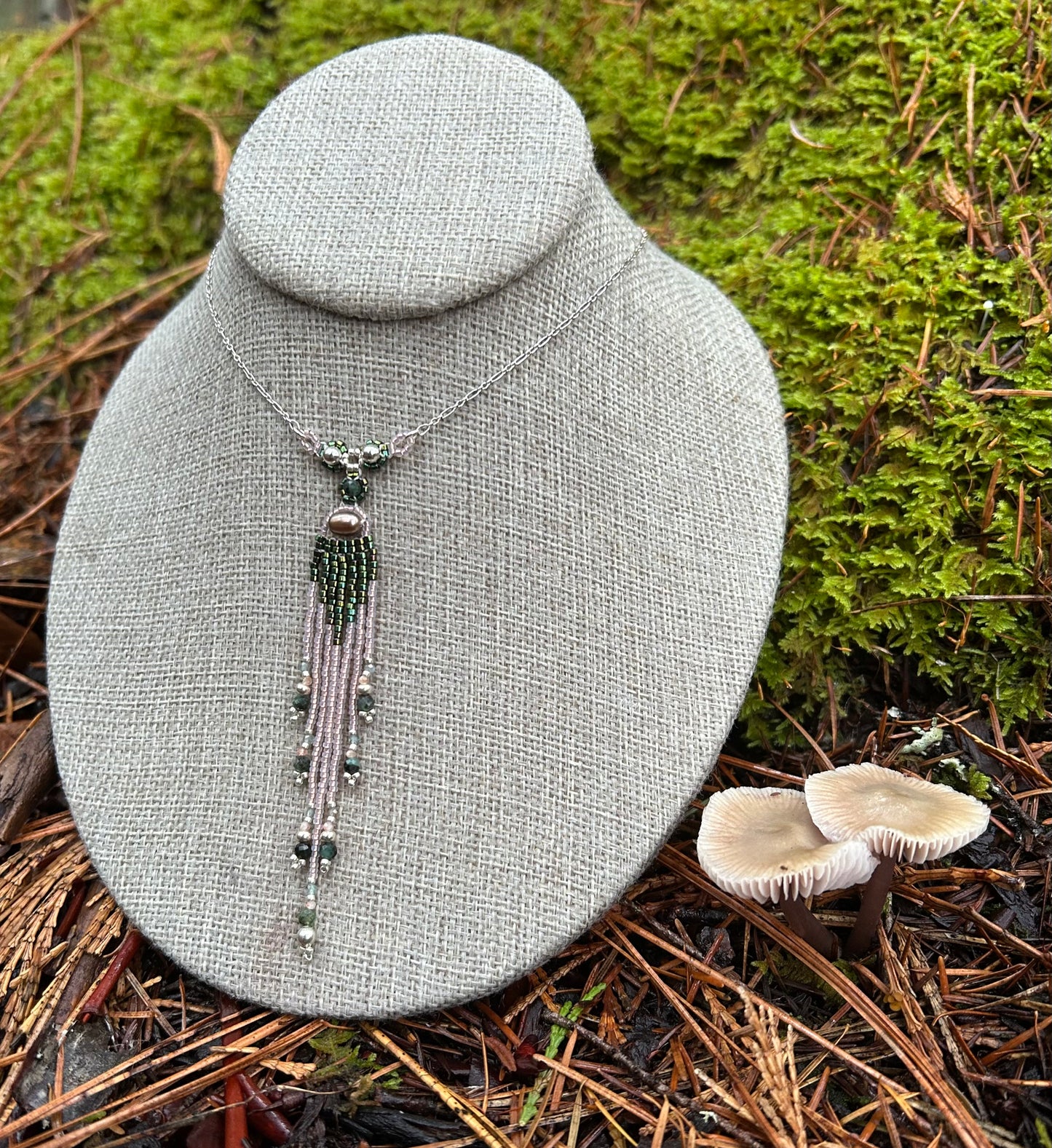 Pearl flame necklace