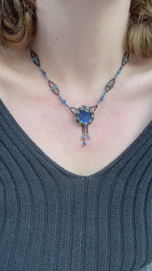 Blue flash Labradorite pendant
